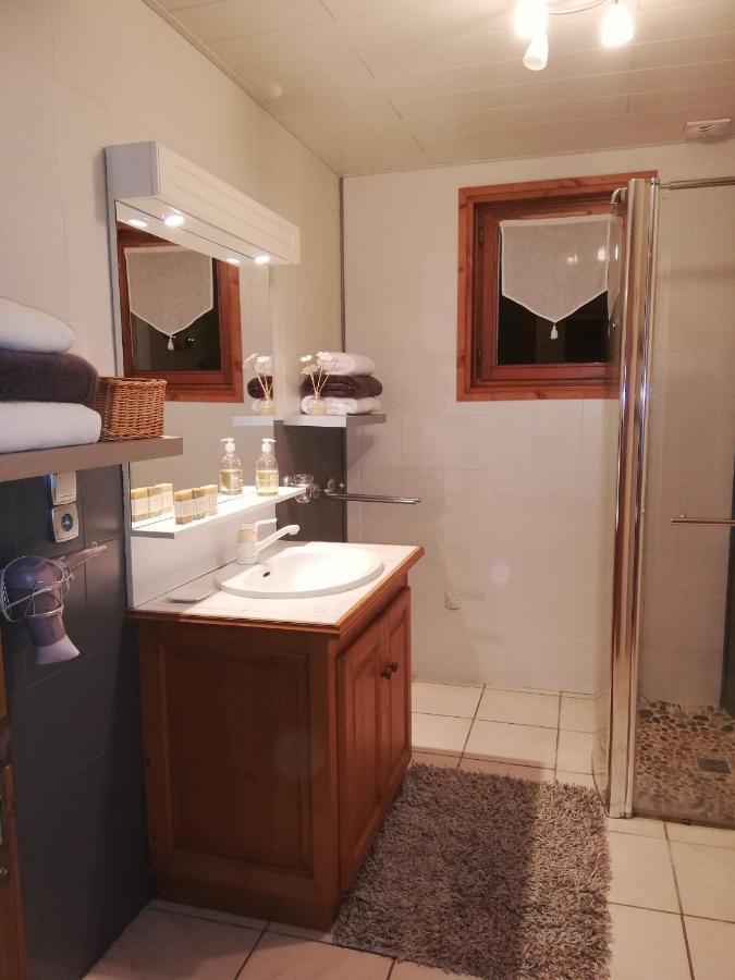 Chambres En Chalet Petit Dejeuner Inclus La Cote d'Arbroz Экстерьер фото
