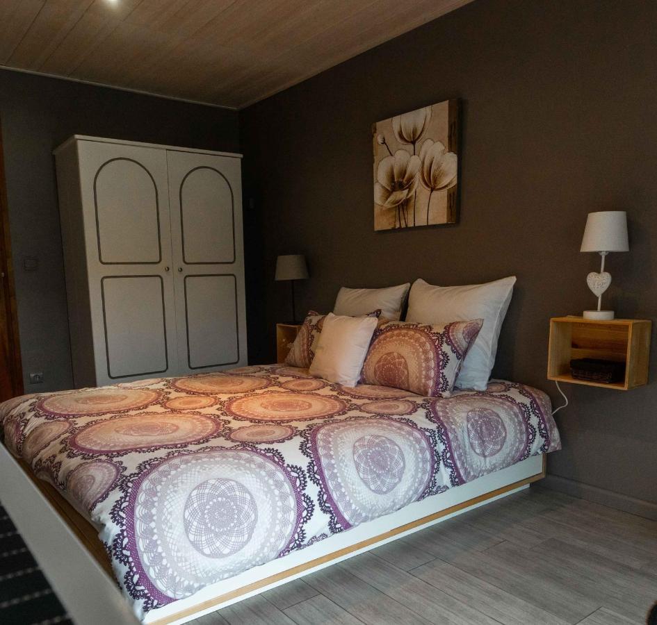 Chambres En Chalet Petit Dejeuner Inclus La Cote d'Arbroz Экстерьер фото