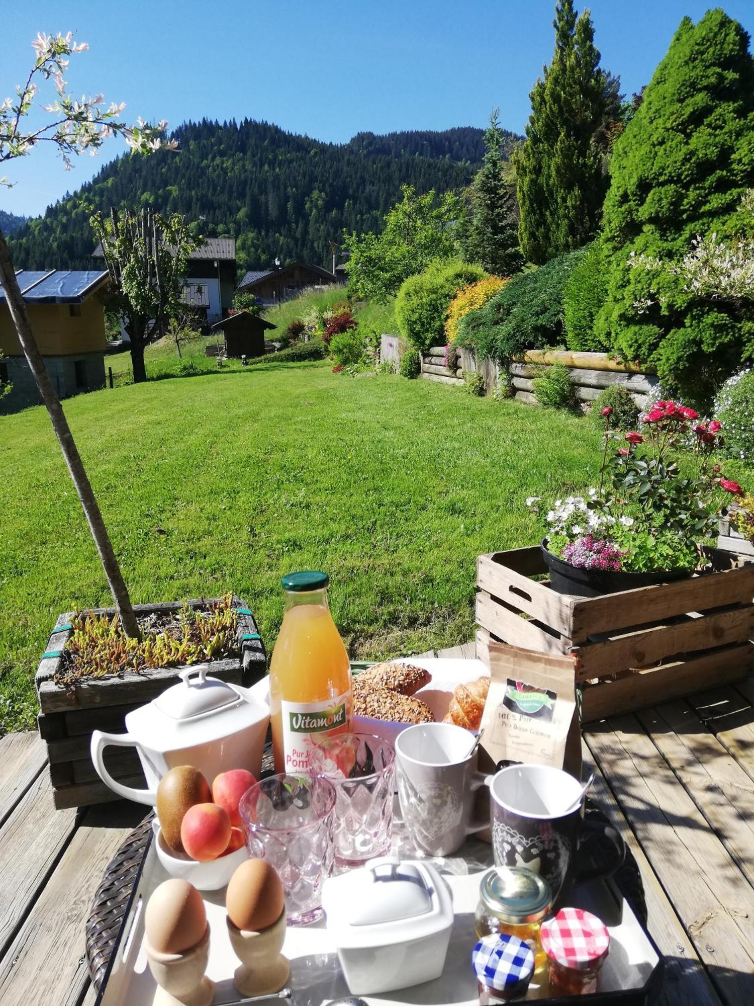 Chambres En Chalet Petit Dejeuner Inclus La Cote d'Arbroz Экстерьер фото